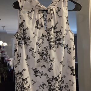Elle Black and White Floral Sleeveless Top